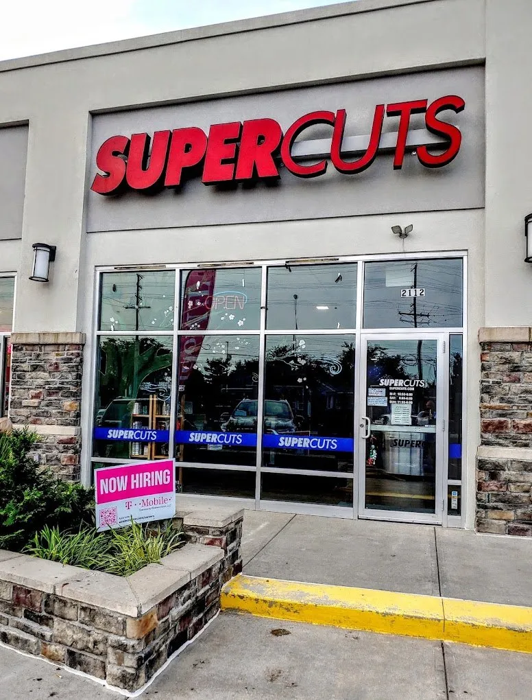 supercuts storefront